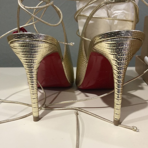 Christian Louboutin - Picture 6 of 6